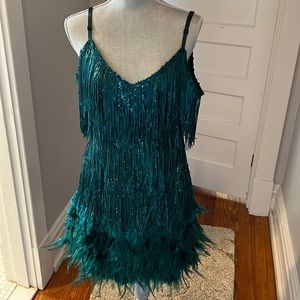 Pretty Tina green fringe/feather dress. Size L, sooo cute